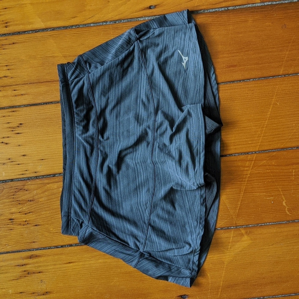 Mizuno women's Small grey running skort